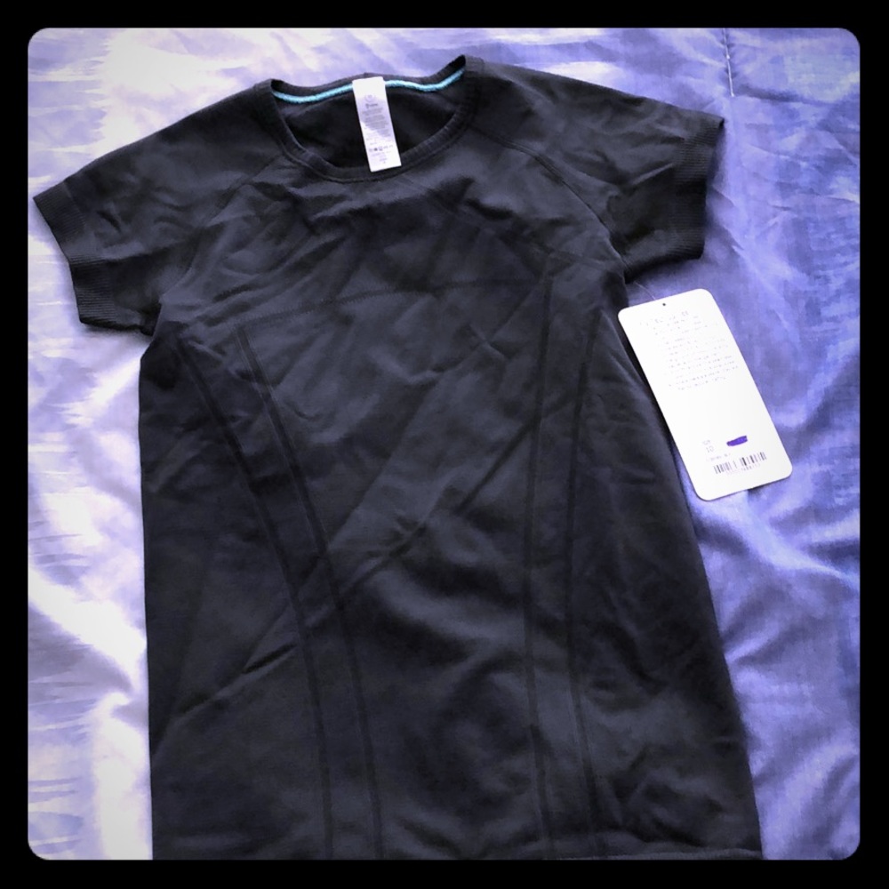 Ivivva fly tech ss tee size 10